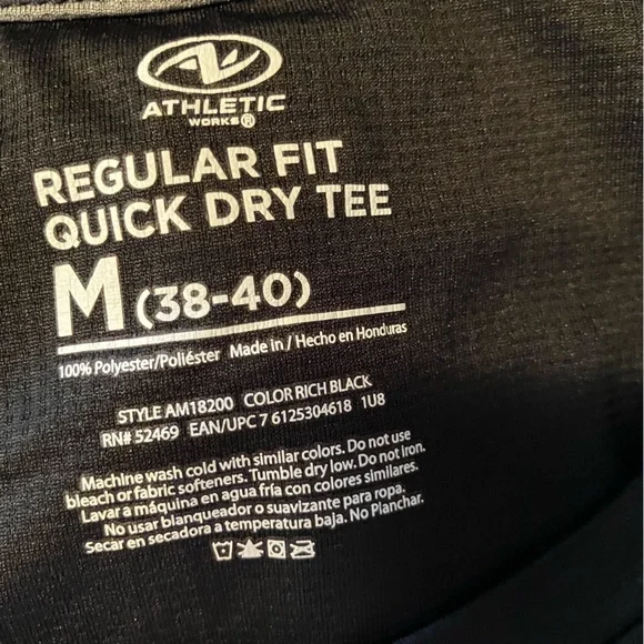 Size Medium Men’s Athletic Regular Fit Quick Dry Tee - Picture 5 of 5